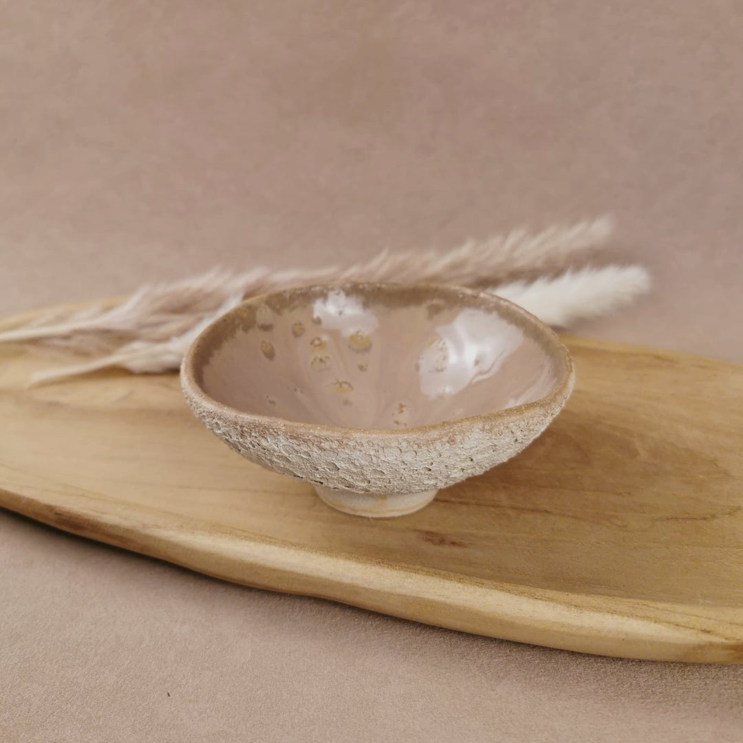 Räucherschale auf Fuß aus Steinzeug – handgetöpfert, Creme